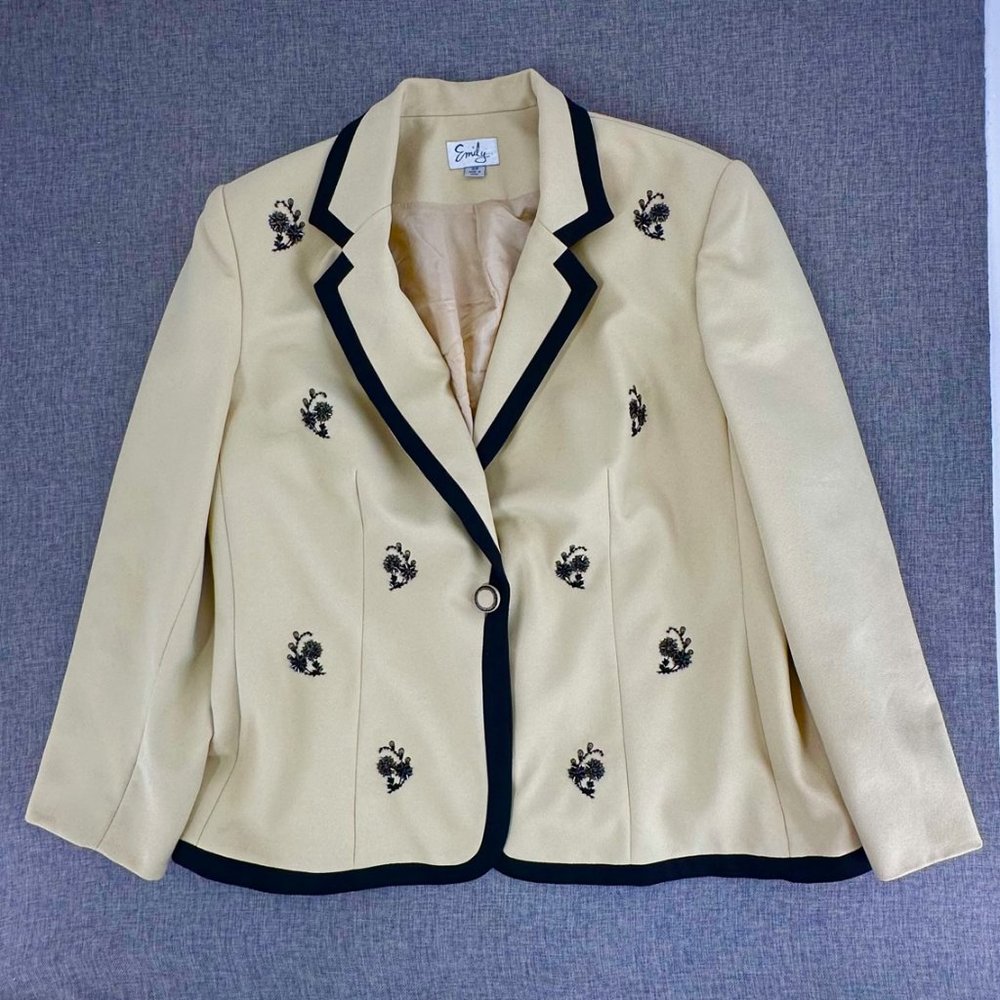 Vintage Emily Blazer Beaded Floral Detail Long Sleeve Button Closure Plus 16W
